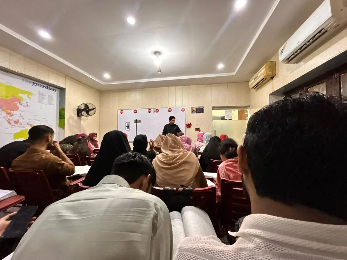 ICEP Classroom Current affairs lecture with world map at ICEP CSS Institute